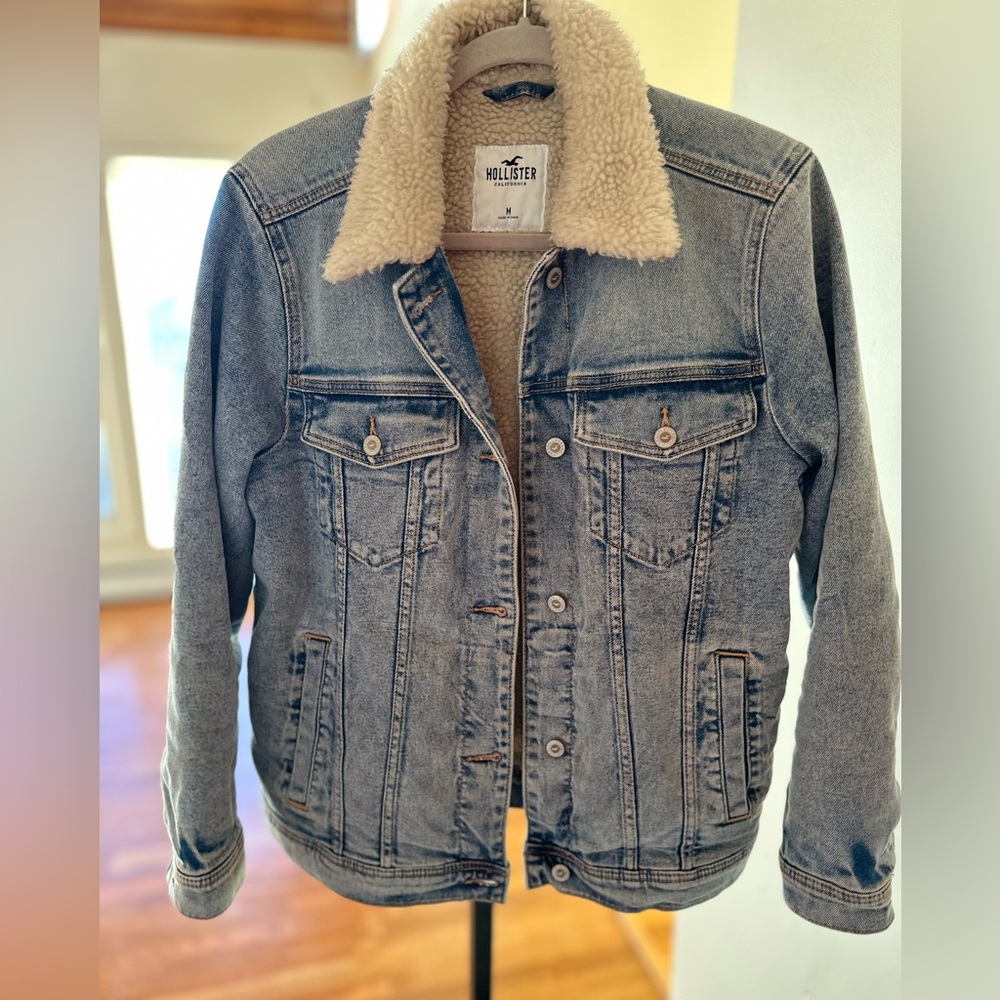 Hollister Sherpa-Lined Jean Jacket Women’s Size M Medium Acid-washed Denim